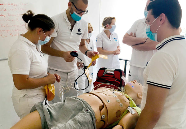 Formation AMU Ambulancier : nouveaux actes autorisés
